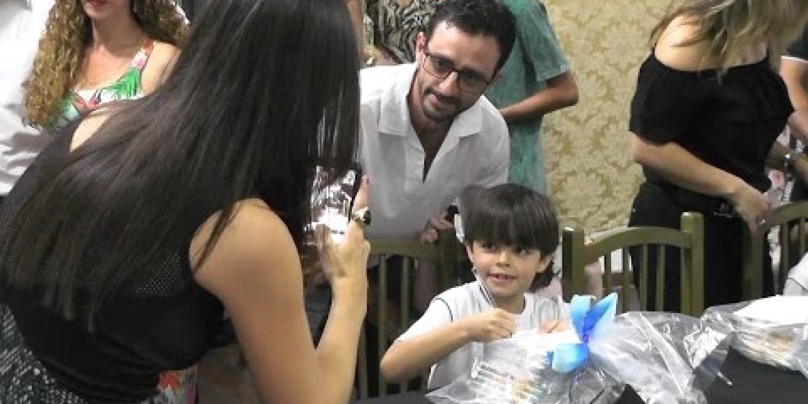 Noite de autógrafos