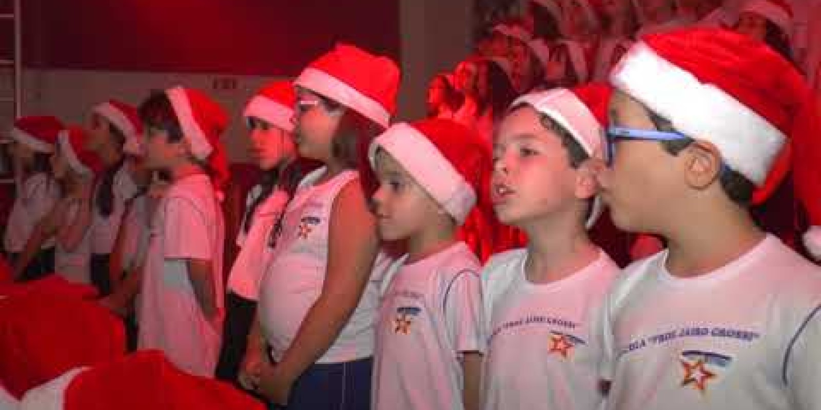 ESCOLA PROFESSOR JAIRO GROSSI PROMOVE CANTATA DE NATAL COM CRIANÇAS