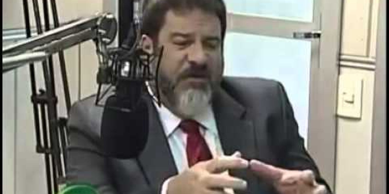 Educação x Escolarização 