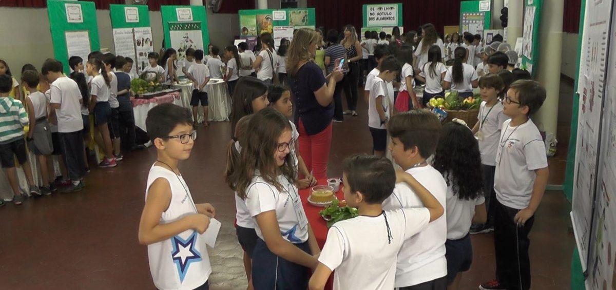 Alimentação saudável para crianças através da Escola