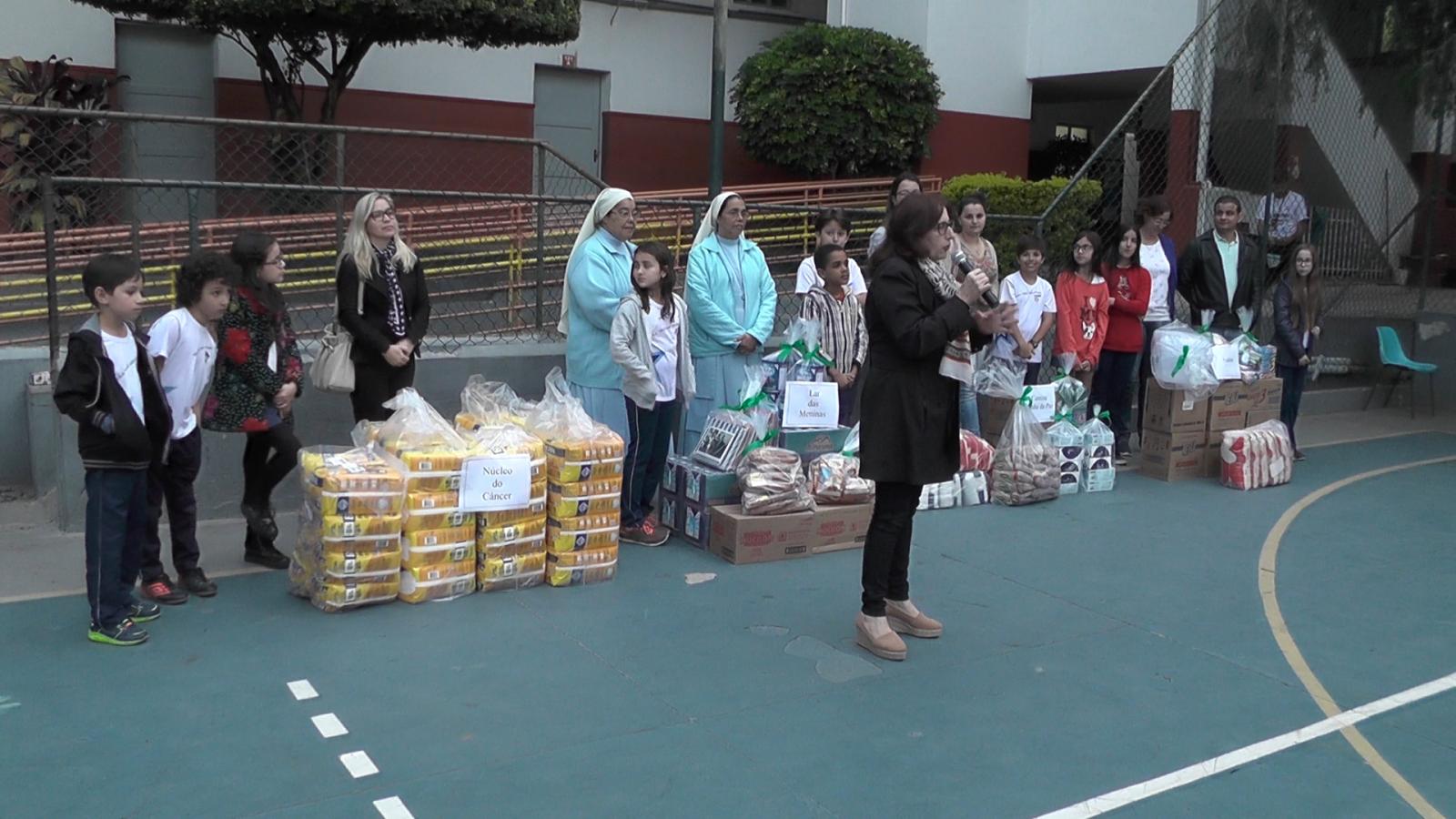 SOLIDARIEDADE: Escola Jairo Grossi arrecada com festa junina e faz doações a entidades filantrópicas