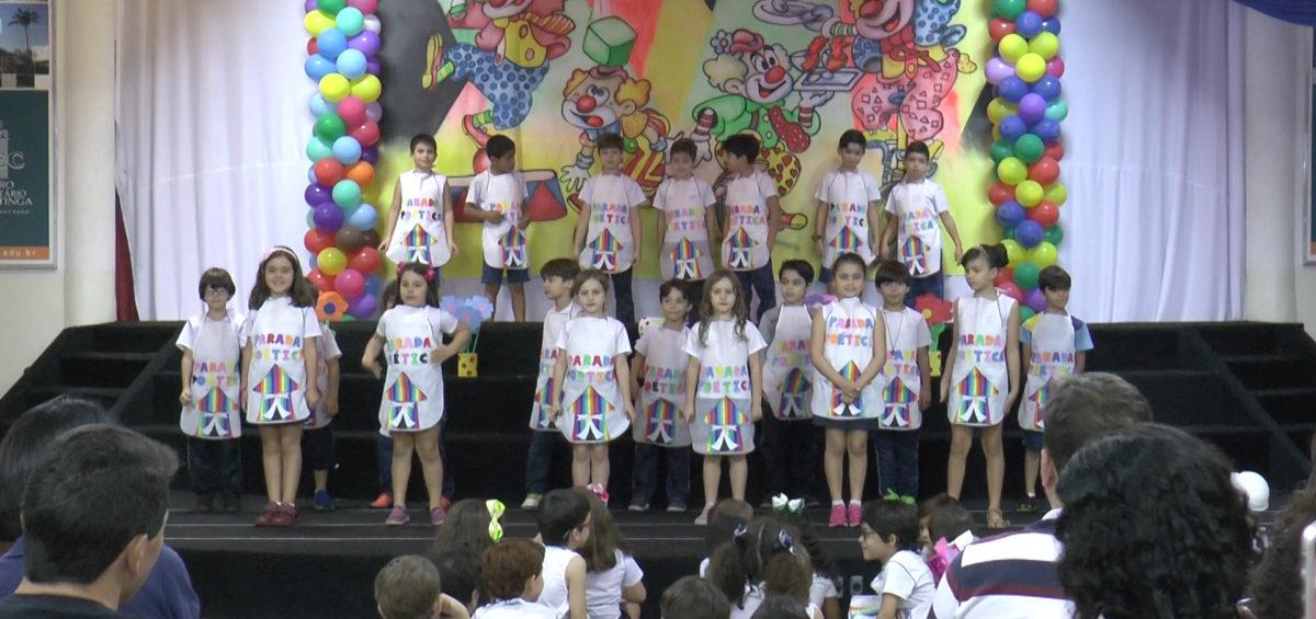 2ª Parada Poética: Escola Prof. Jairo Grossi realiza espetáculo de danças e declamação de poesias